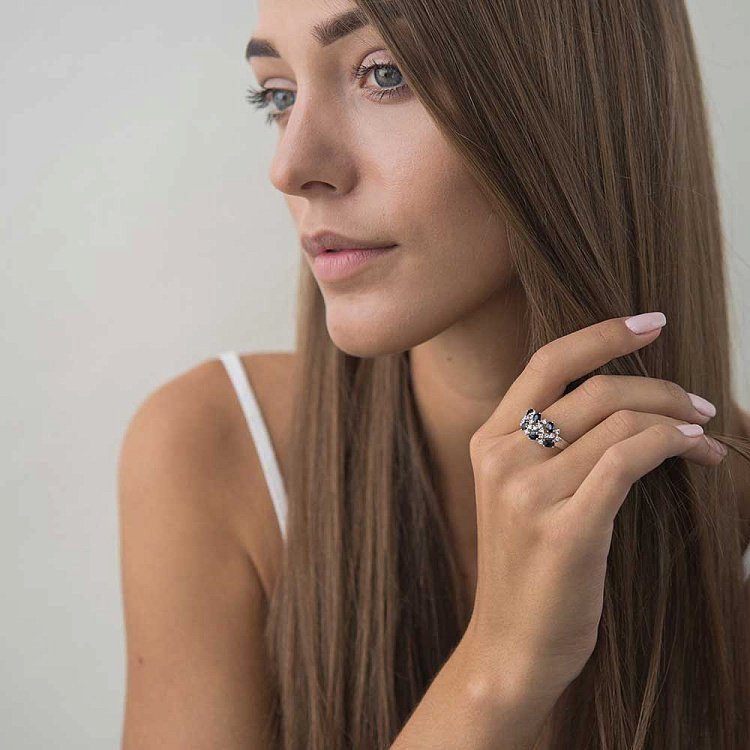 Золота каблучка з сапфірами і діамантами R3843Scha від ювелірного магазину Онікс - 4