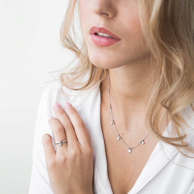 Серебряное кольцо с фианитом 112087 - 2 Серебряное кольцо с фианитом 112087 от ювелирного магазина Оникс - 2