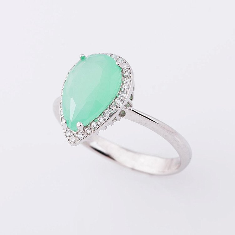 Серебряное кольцо (фианиты) 111921 от ювелирного магазина Оникс