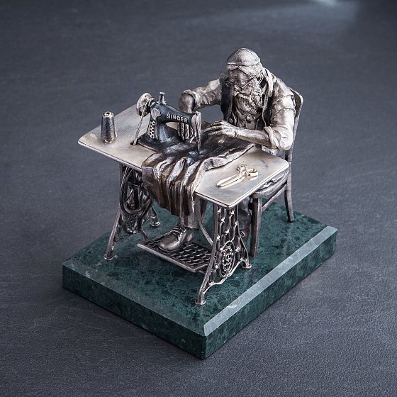 Серебряная фигура ручной работы "Портной" 23057 №2