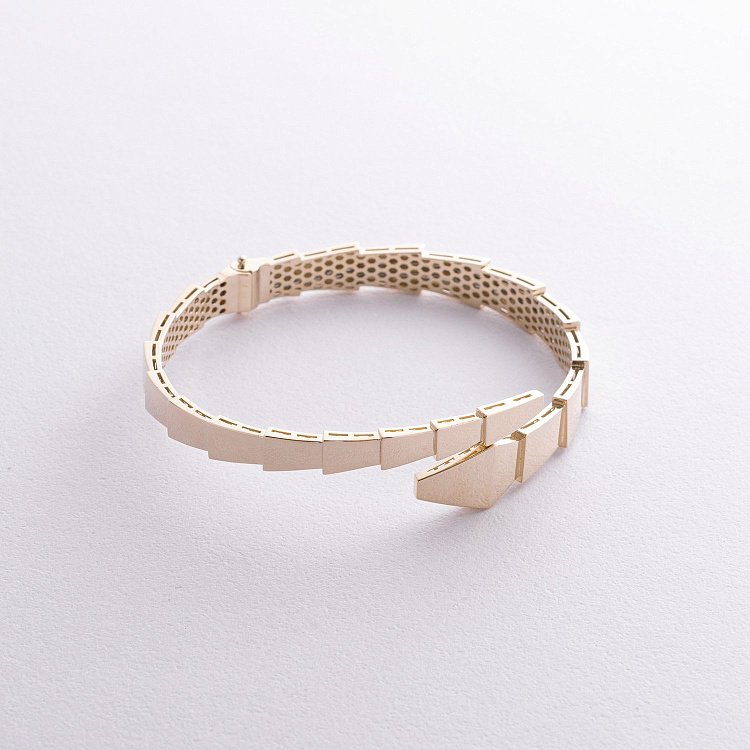 Жесткий браслет "Змея" в желтом золоте б05400 от ювелирного магазина Оникс