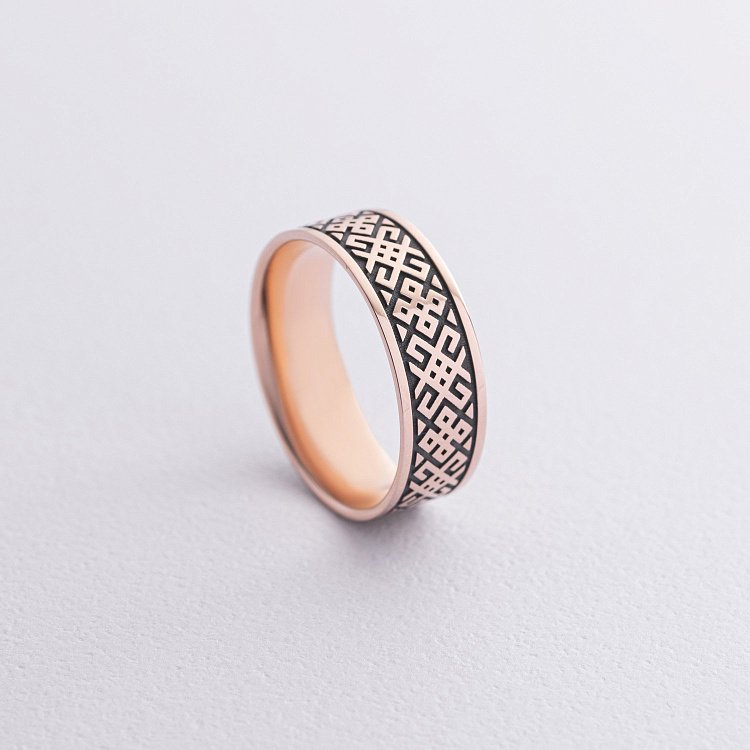 Золотое обручальное кольцо "Вышиванка" с чернением 240531300 от ювелирного магазина Оникс