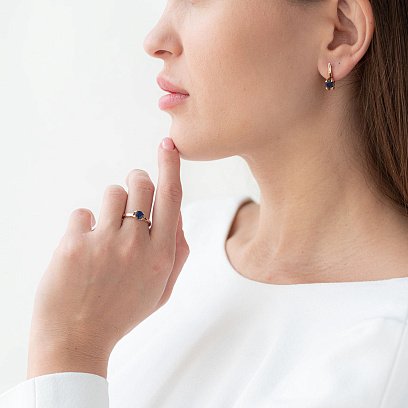 Золотое кольцо с сапфиром и фианитами 11832 №2