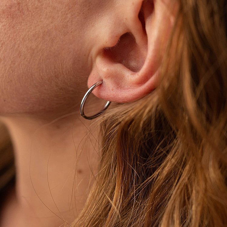 Серьги - кольца в серебре 123244 от ювелирного магазина Оникс - 5