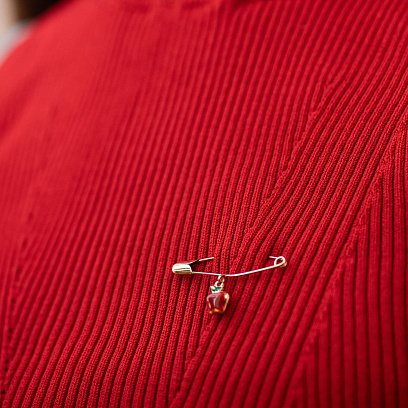 Золота шпилька "Яблуко" (емаль) зак00208 №3