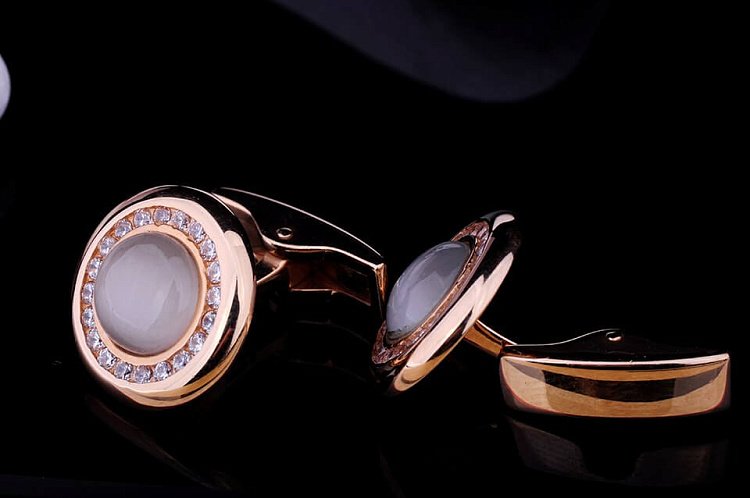 Золоті запонки (фіаніти, кош.глаз) бш027 від ювелірного магазину Онікс - 1