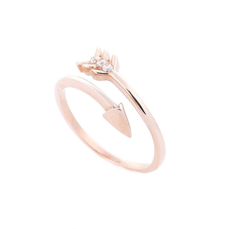 Золота каблучка "Стріла" з фіанітами к251к від ювелірного магазину Онікс