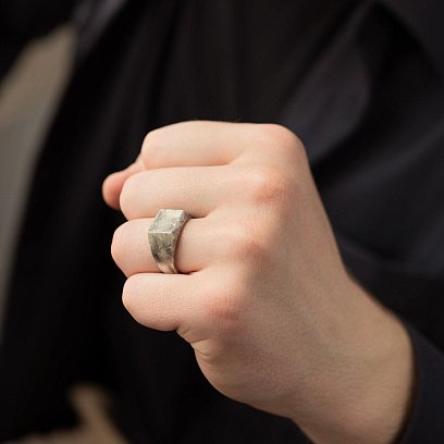 Чоловіча срібна печатка 112722 №5