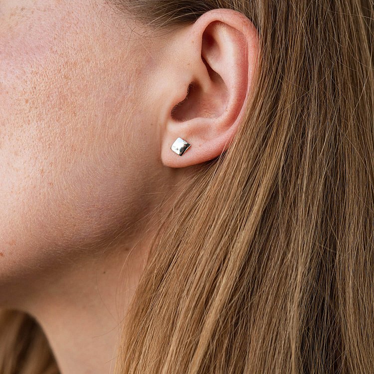 Золоті сережки-пусети "Квадратики" с06197 від ювелірного магазину Онікс - 1