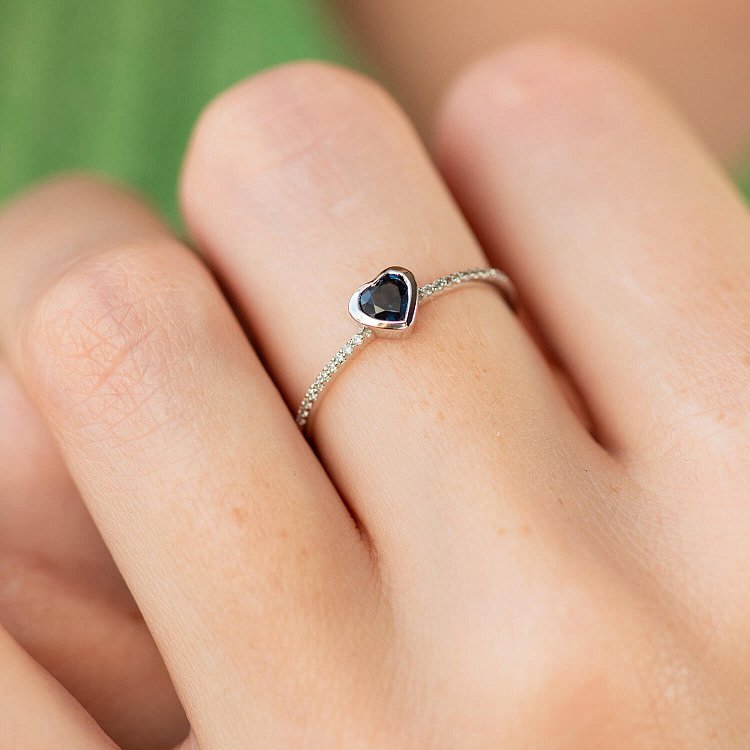 Золотое кольцо "Сердечко" (сапфир, бриллианты) кб0503gl от ювелирного магазина Оникс - 3