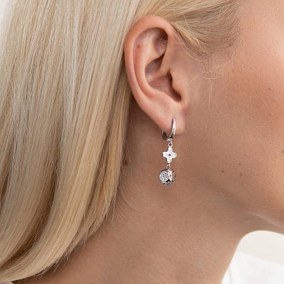 Золотые серьги "Клевер" с фианитами с04488