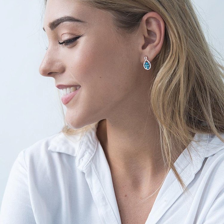 Золоті сережки з блакитним топазом і фіанітами с04195 від ювелірного магазину Онікс - 5