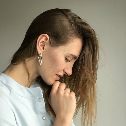 Серебряные серьги "Треугольники" 122502 №6