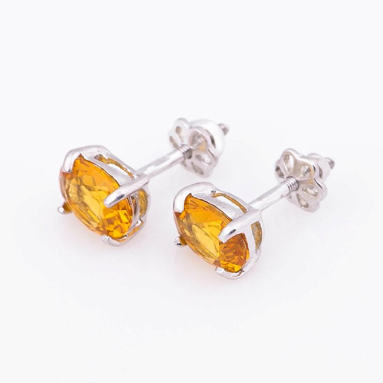 Серебряные серьги-гвоздики с цитрином нано 6х8 121969 от ювелирного магазина Оникс