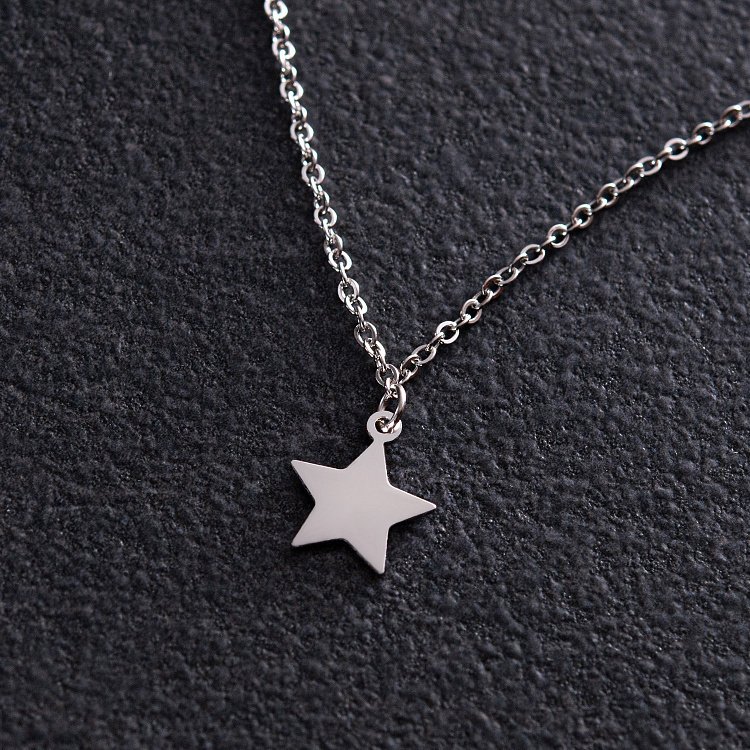 Серебряное колье "Звездочка" 181264 от ювелирного магазина Оникс