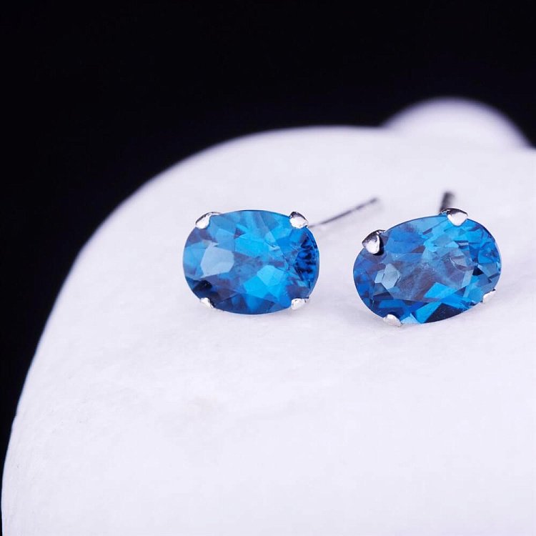 Сережки-пусети топаз "Лондон блакитний", родій (6мм) 121372 від ювелірного магазину Онікс - 2