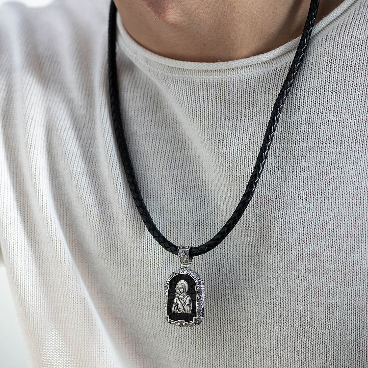 Срібний кулон "Богородице Діво - Молитва" (ебенове дерево) 1230 від ювелірного магазину Онікс - 1