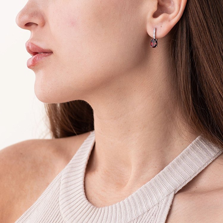 Серебряные серьги с пиропом и фианитами 2923/9р-GARN от ювелирного магазина Оникс - 2