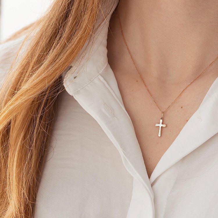 Крестик в красном золоте с бриллиантами 110982421 от ювелирного магазина Оникс - 1