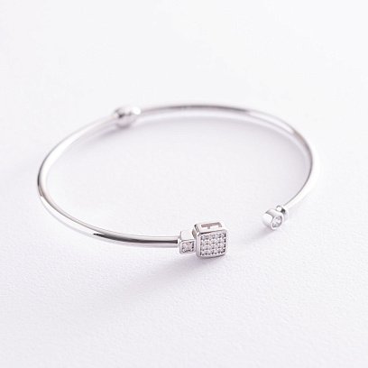 Жесткий золотой браслет (фианиты) б04520