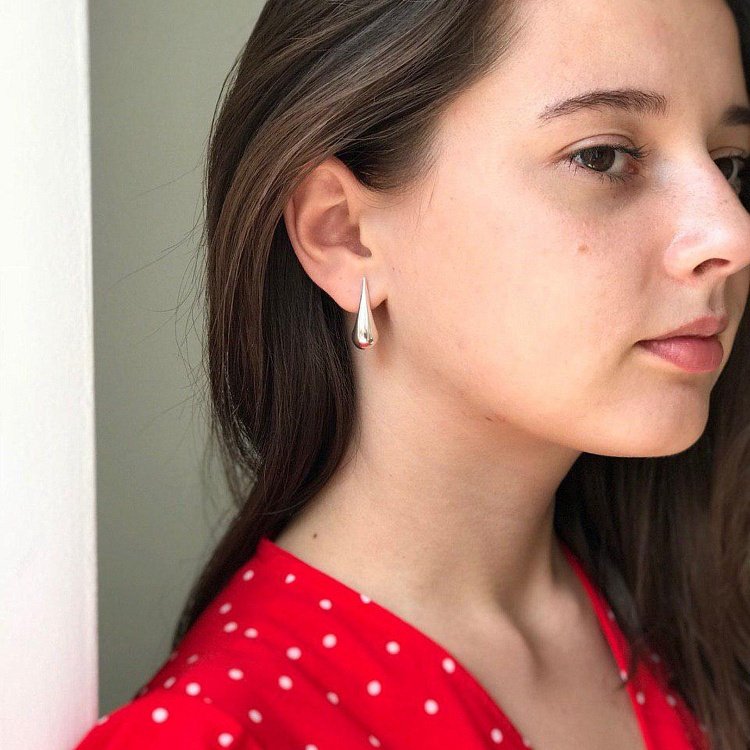 Серьги "Маленькие  капельки" в серебре (2.6 см) 122497 от ювелирного магазина Оникс - 11