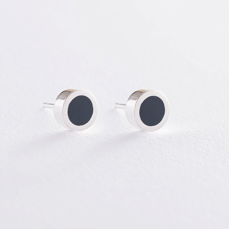 Серебряные серьги-пусеты (черная эмаль) 122647 от ювелирного магазина Оникс