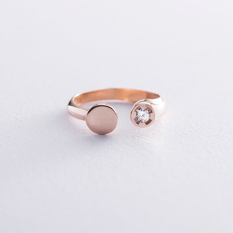 Золотое кольцо с фианитом к06434 от ювелирного магазина Оникс