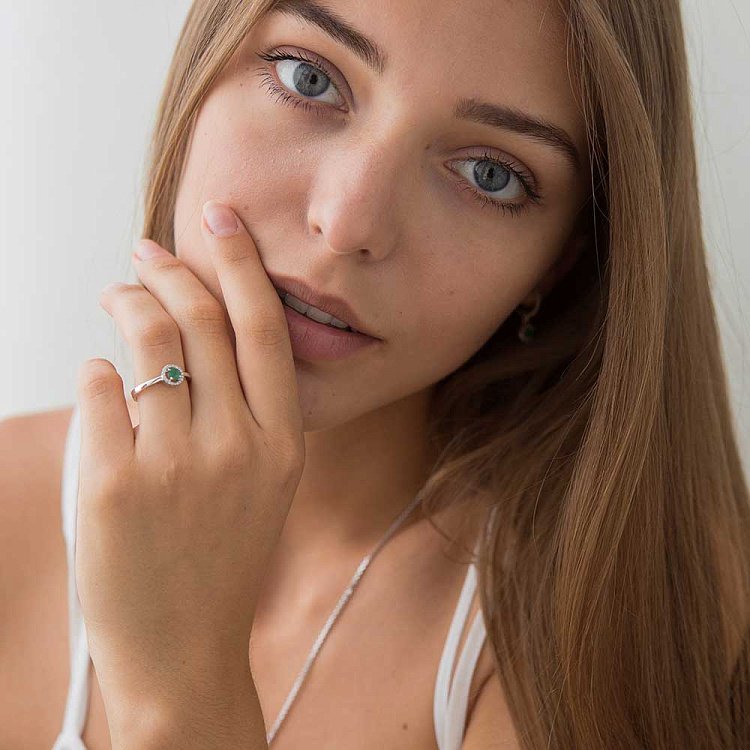 Заручальна каблучка з діамантами і смарагдами LDR0591-p від ювелірного магазину Онікс - 1