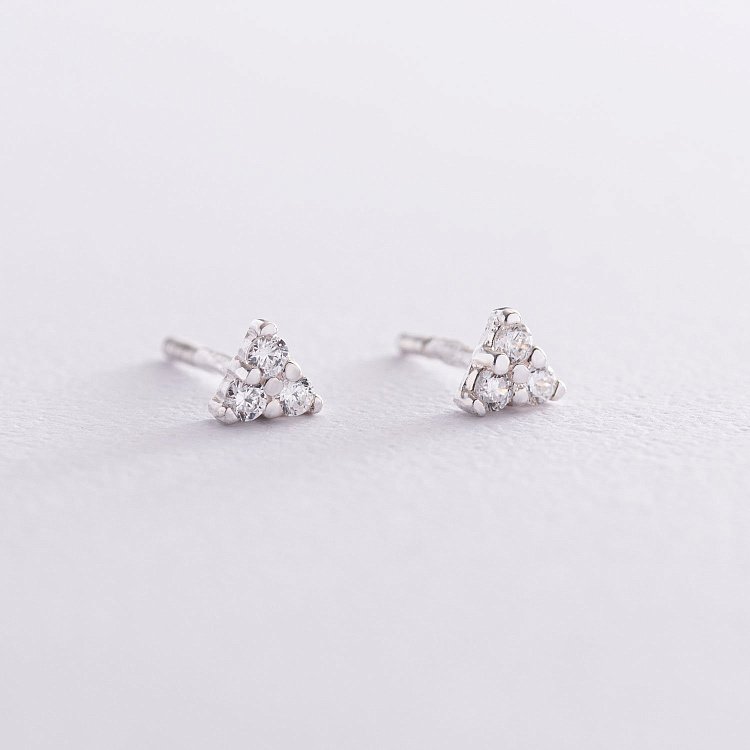 Сережки-Пусети "Трикутники" з фіанітами (4 мм) 121236 від ювелірного магазину Онікс