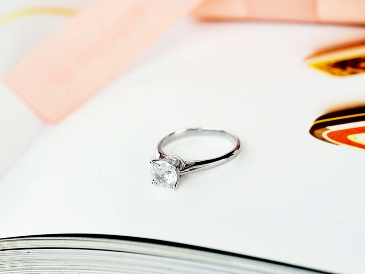 Золота заручальна каблучка з діамантом zbirderdl77 від ювелірного магазину Онікс - 1