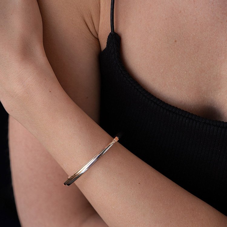 Жорсткий золотий браслет б04785 від ювелірного магазину Онікс - 5