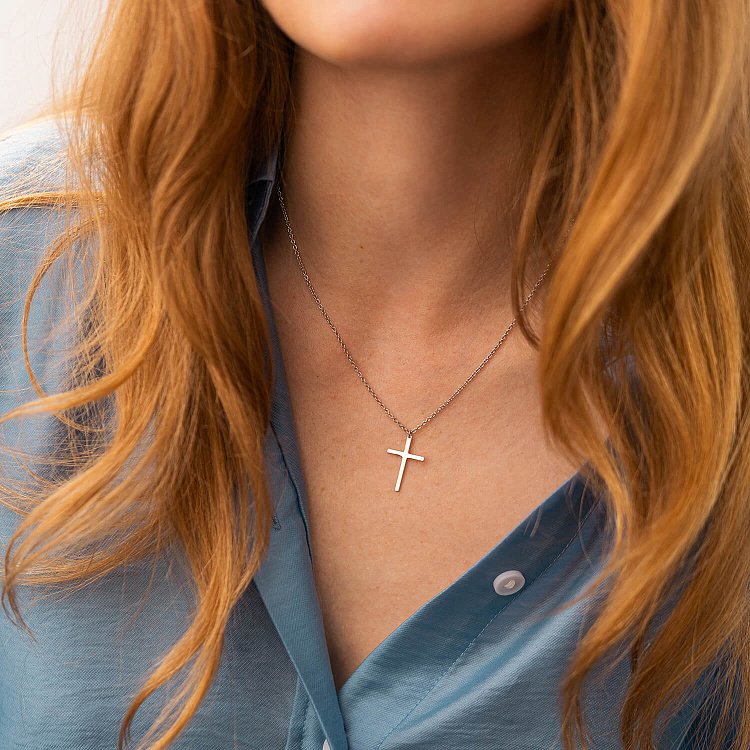 Серебряное колье "Крестик" 1104 от ювелирного магазина Оникс - 1