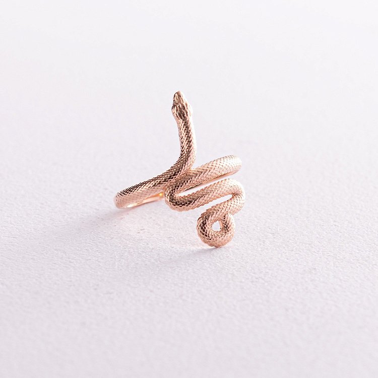 Кольцо "Змея" в красном золоте к07103 от ювелирного магазина Оникс