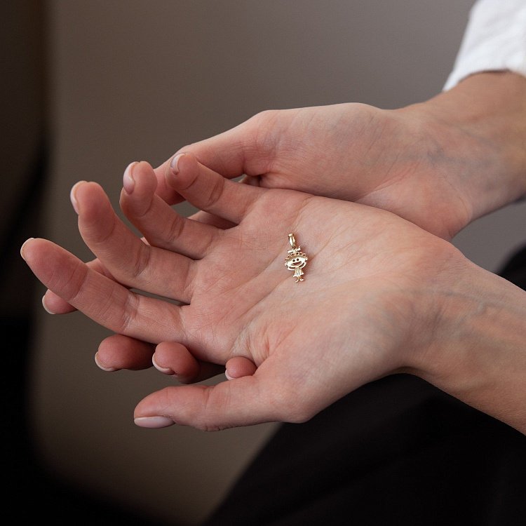 Підвіска "Дівчинка" в жовтому золоті п03444 від ювелірного магазину Онікс - 1