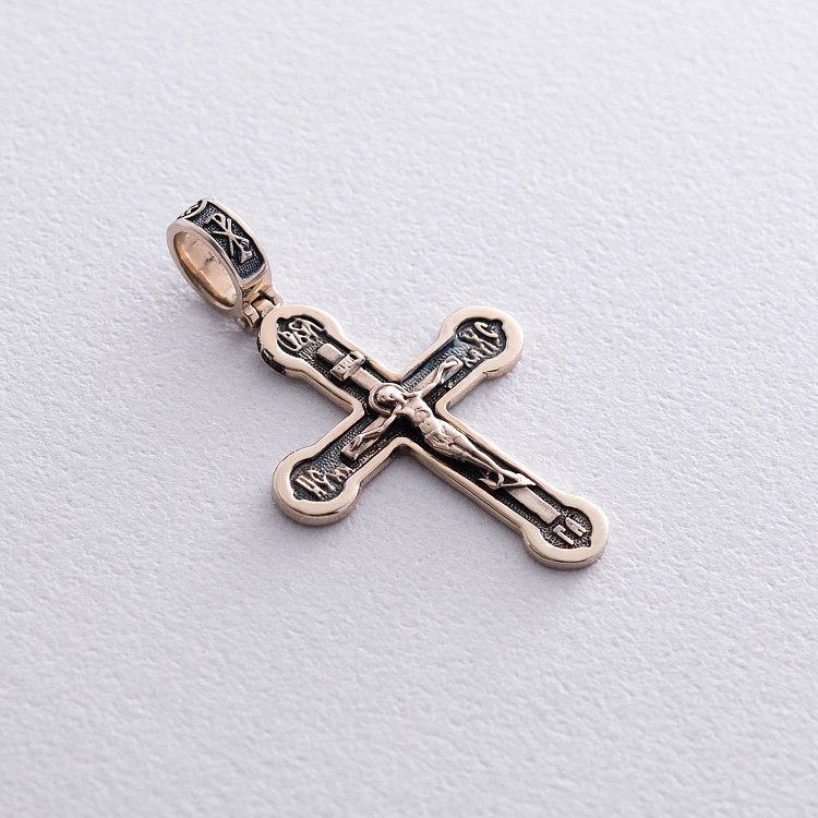 Золотой крест "Распятие. "Спаси и Сохрани"" с чернением п03209 от ювелирного магазина Оникс