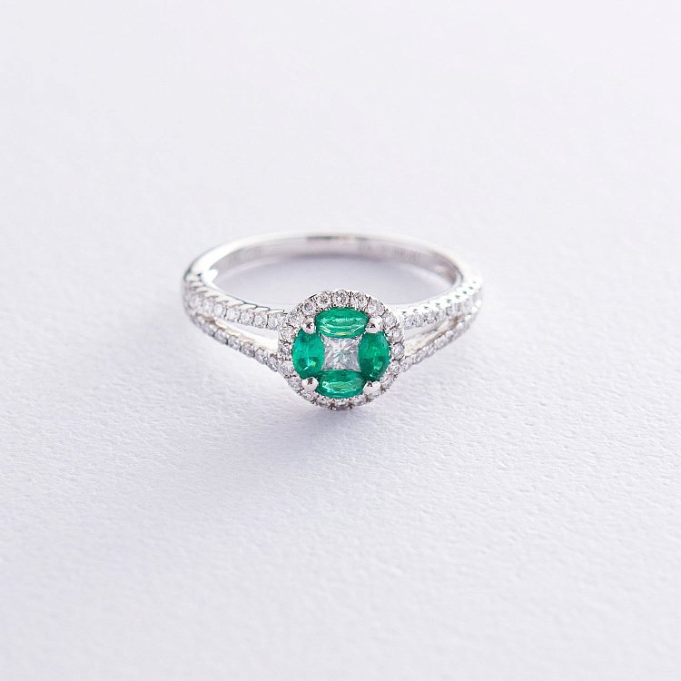 Золота каблучка з смарагдом і діамантами к366 від ювелірного магазину Онікс