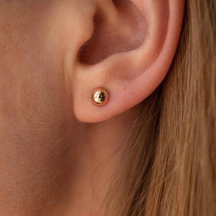 Сережки - пусети "Напівсфера" у червоному золоті (0.5 см) с08310 від ювелірного магазину Онікс - 2