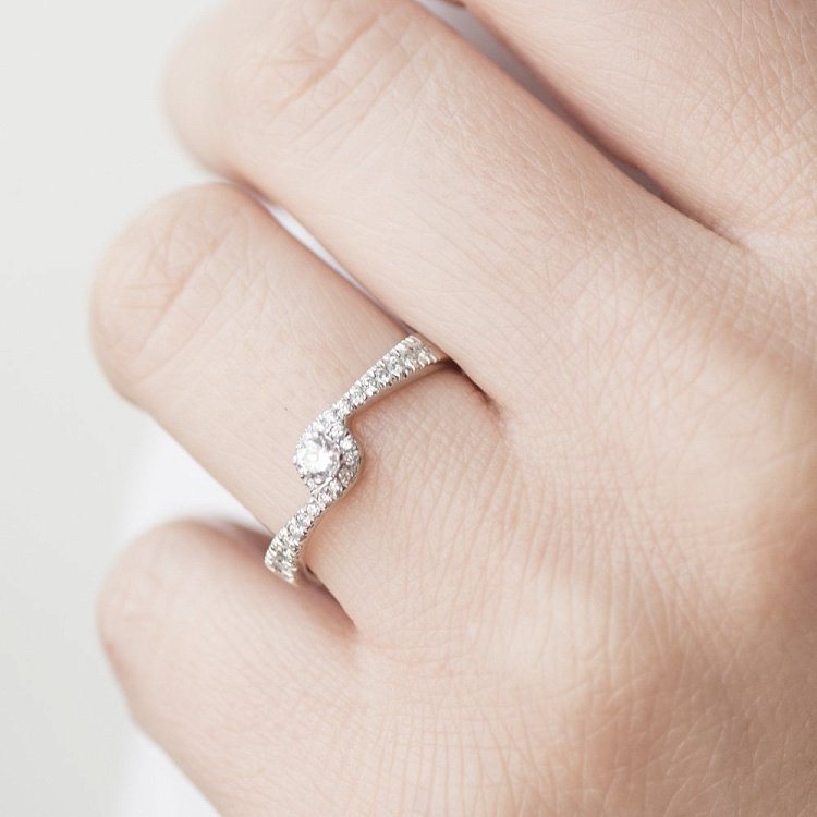 Золота заручальна каблучка з діамантами км0076 від ювелірного магазину Онікс - 4