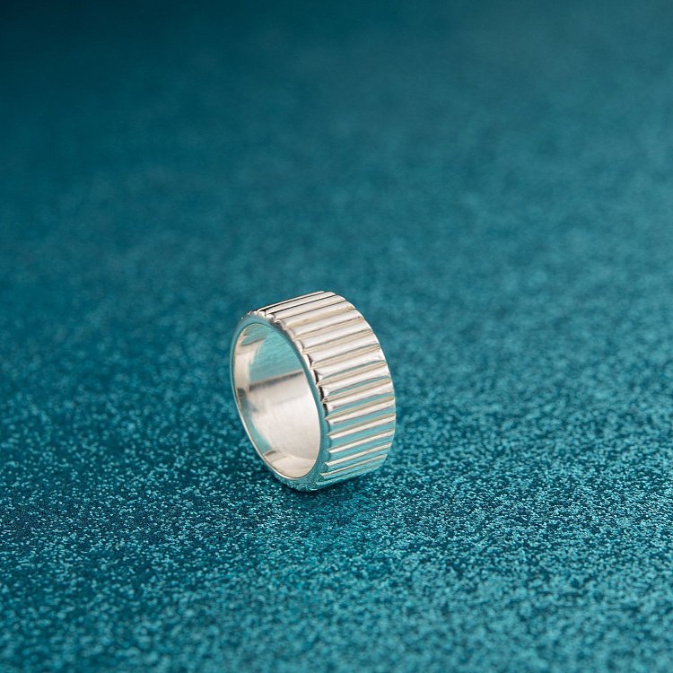 Широкое серебряное кольцо "Энид" 112693 от ювелирного магазина Оникс - 26