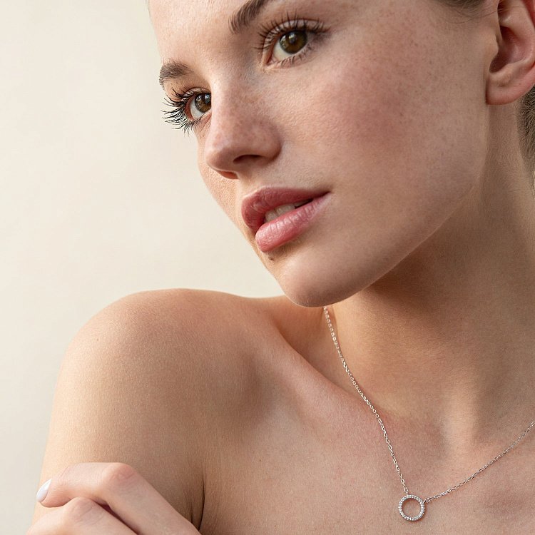 Серебряное колье "Круговорот" с фианитами 181097 от ювелирного магазина Оникс - 10