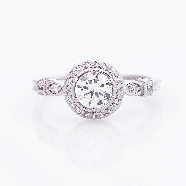 Золотое кольцо (фианиты) к05053 от ювелирного магазина Оникс - 2