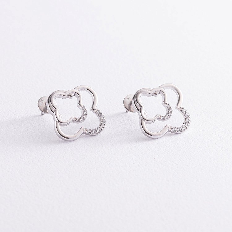 Срібні сережки - пусети "Конюшина" з фіанітами 4908 від ювелірного магазину Онікс