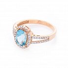 Золотое кольцо с голубым топазом и фианитами к04645 от ювелирного магазина Оникс - 2