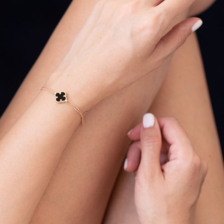 Двойной браслет "Клевер" в красном золоте (оникс) б04825 от ювелирного магазина Оникс - 1