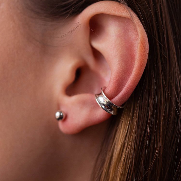 Серебряная серьга - каффа "Lorette" 122871 от ювелирного магазина Оникс - 9