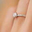Заручальна каблучка з діамантами (біле золото) 235571121 от ювелирного магазина Оникс - 4