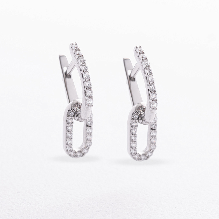 Серебряные серьги с фианитами 902-01290 от ювелирного магазина Оникс