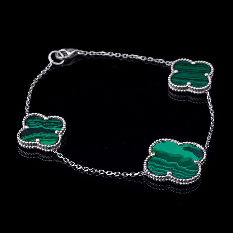 Браслет "Конюшина" з малахітом (родій) 14869 від ювелірного магазину Онікс - 1