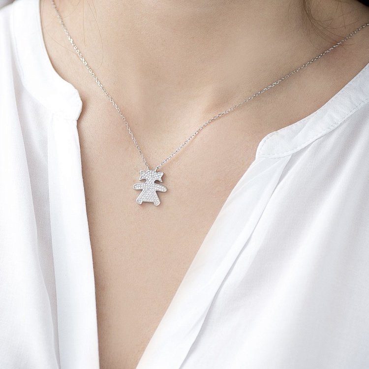 Серебряное колье "Девочка" с фианитами 18319 от ювелирного магазина Оникс