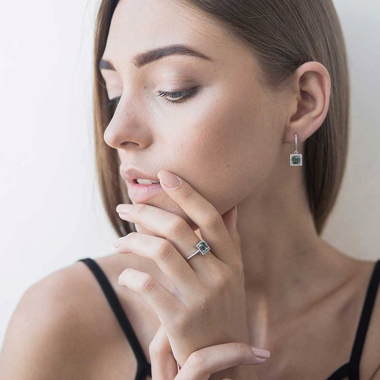 Золота каблучка з празіолітом і фіанітами к04631 від ювелірного магазину Онікс - 4